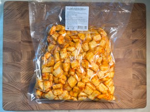 Деревенские гренки с вкусом тайский перчик: Сырный продукт ФЕРМЕРСКИЙ бочонок паприка