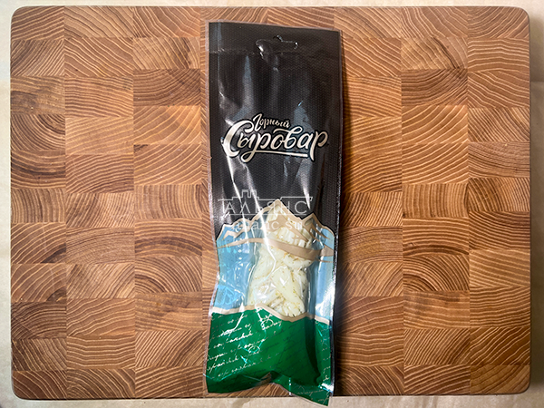 Сыр 100 гр ГОРНЫЙ СЫРОВАР (Косичка с укропом и чесноком) в Тучково