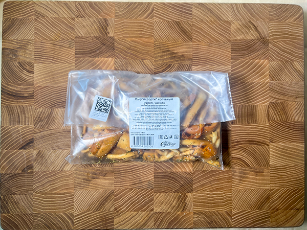 Сыр 150 гр ГОРНЫЙ СЫРОВАР (Ассорти копчёный с укропом и чесноком) в Тучково