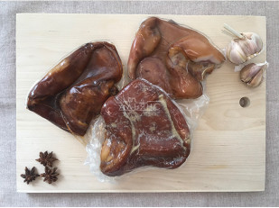 Семечки: Уши свиные (Цельные) 